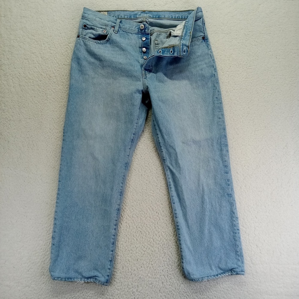 Levi's 501 Original Fit Button Fly Light Wash Denim‎ Jeans Men's W33 L30